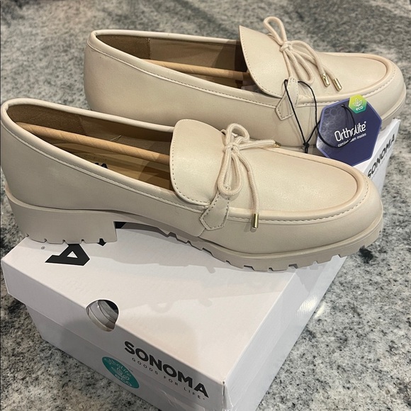 Sonoma Irelandd cream woman’s lug Loafers with tie lace for Women - Picture 4 of 6